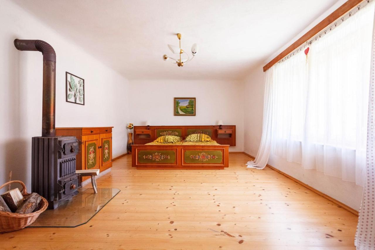 Chalupa Tesinov Protivin Exterior photo